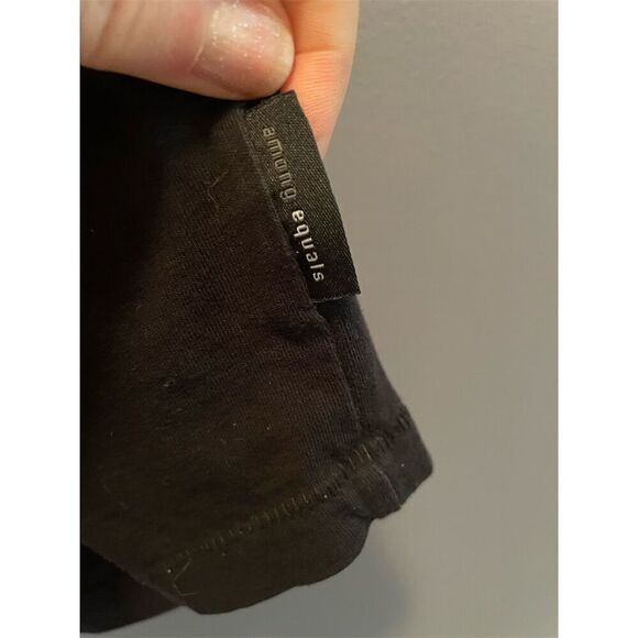 Among Equals Men's Small Black Graphic Tee Urban City - Picture 2 of 5